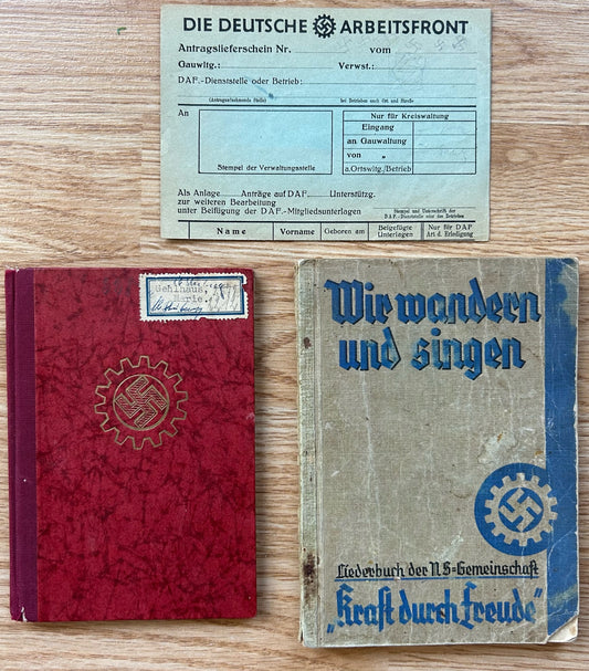 DAF member’s grouping - ID and song book