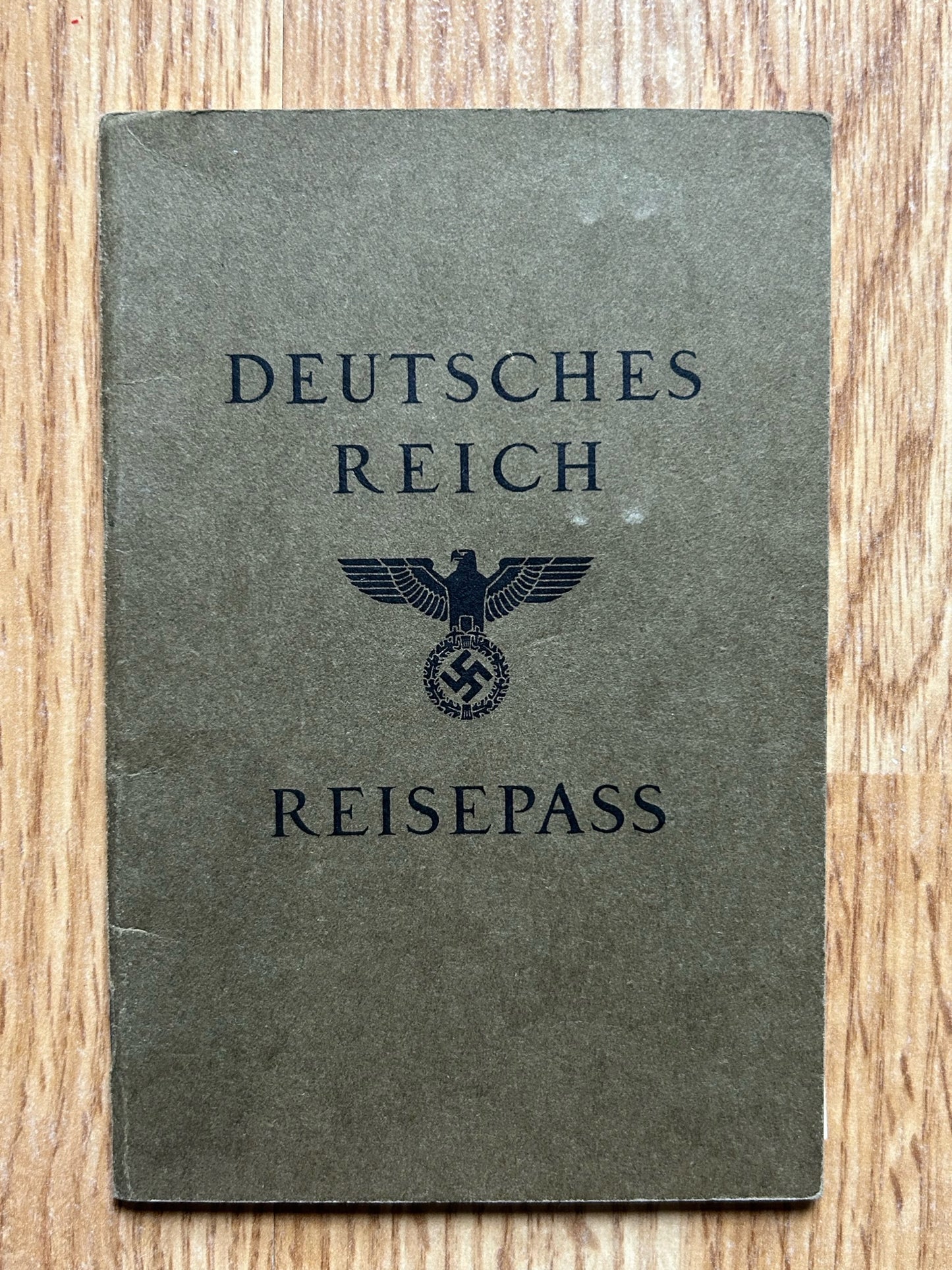 Passport / Reisepass group - Couple, KIA soldier and war widow