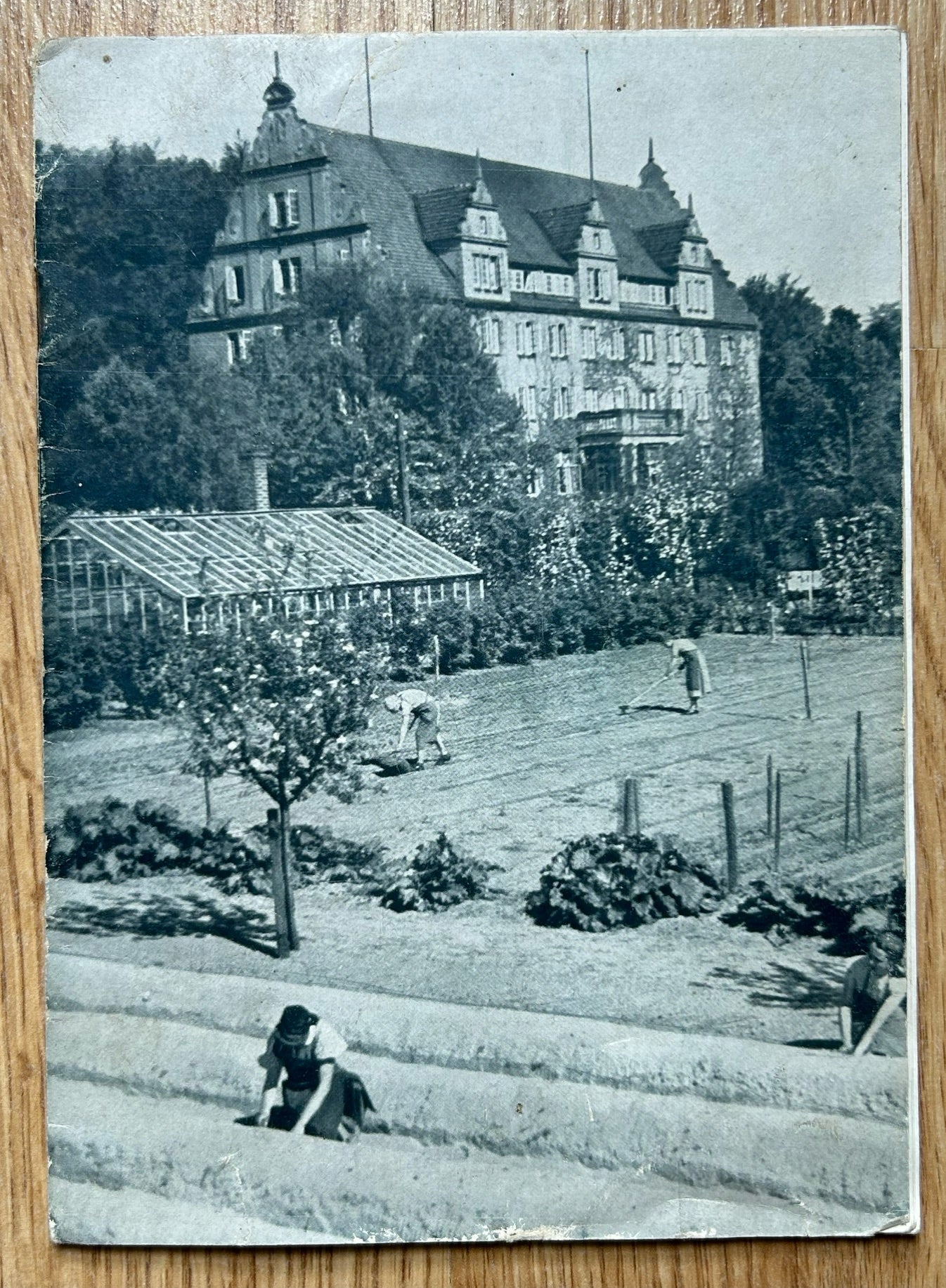 Landfrauenschule Malchow - Agricultural workers booklet