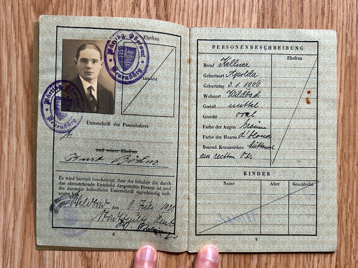 Passport / Reisepass group - Couple, KIA soldier and war widow