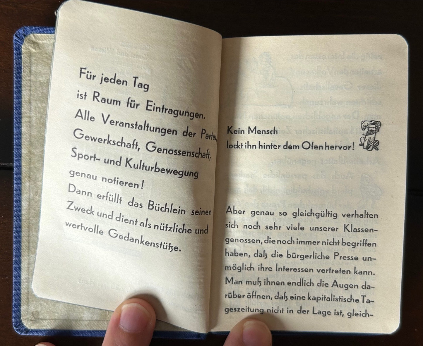 1931 pocket calendar - German socialist Volkszeitung