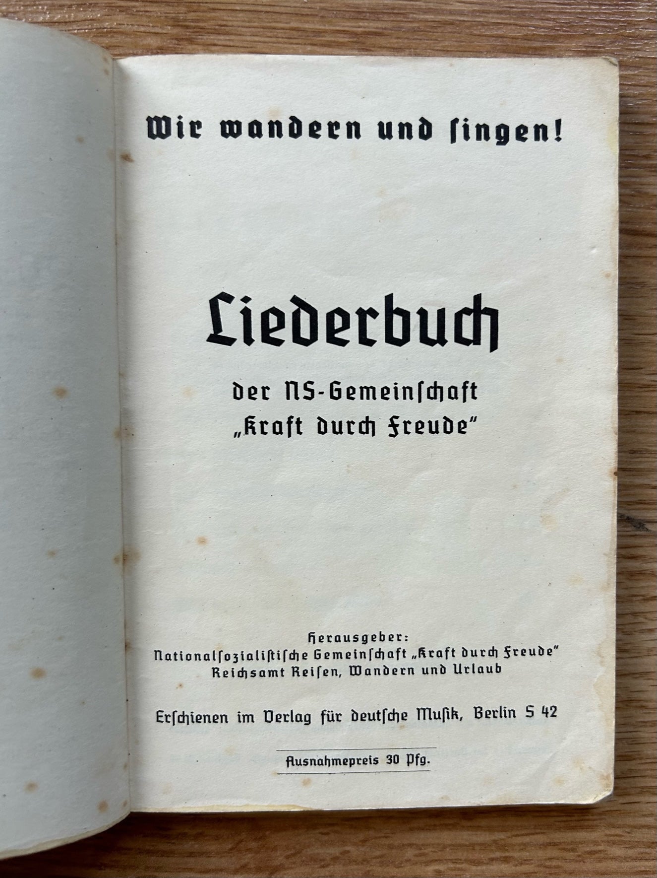 DAF member’s grouping - ID and song book
