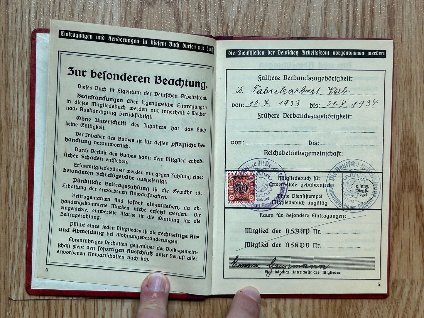 DAF membership booklet, contribution stamps 1935 - 1945
