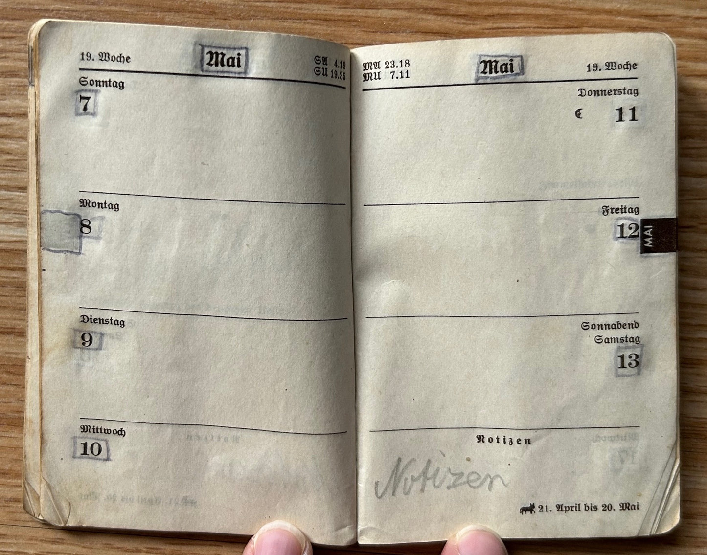 1939 pocket calendar - colourized reference pages