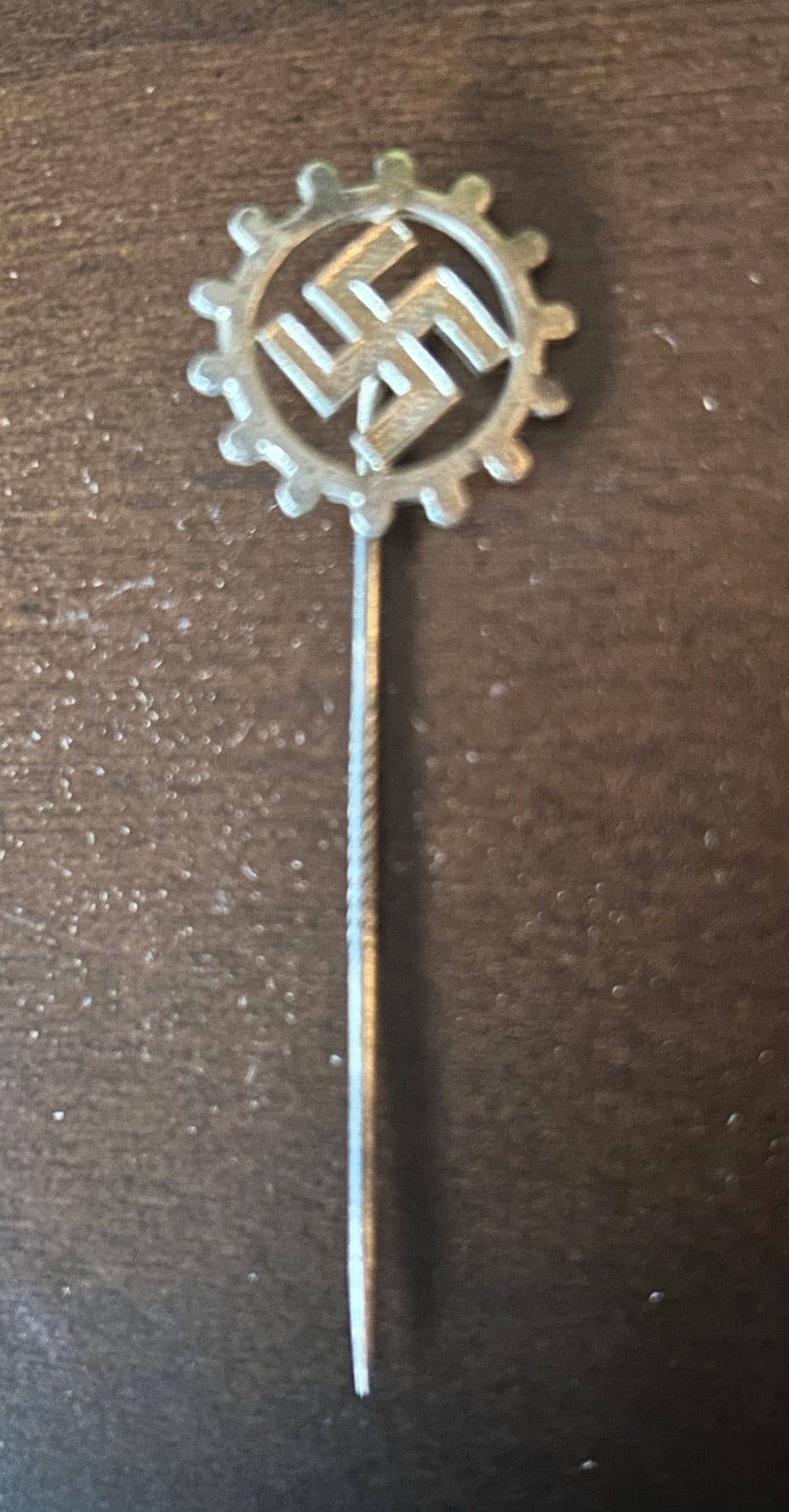 DAF membership lapel pin