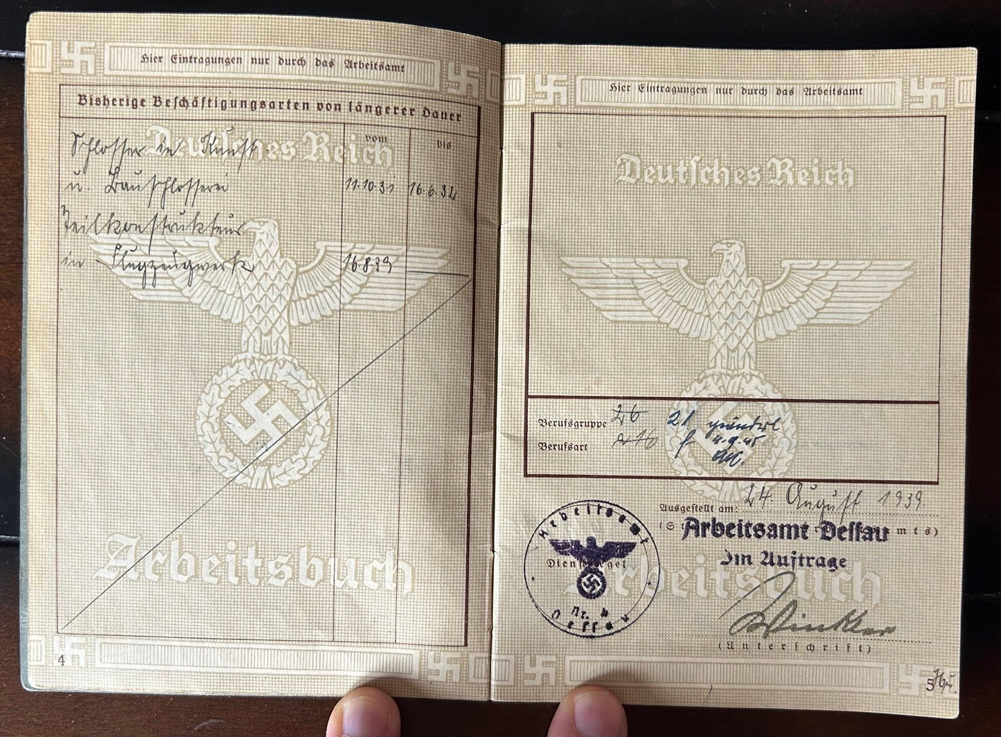 Arbeitsbuch - Junkers and BMW factory employee 1939-45