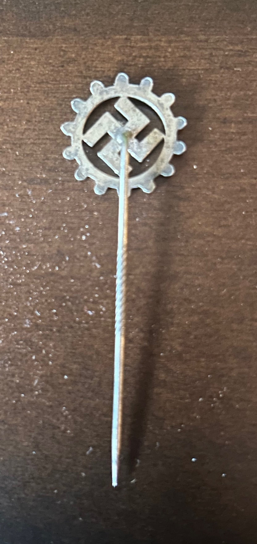 DAF membership lapel pin
