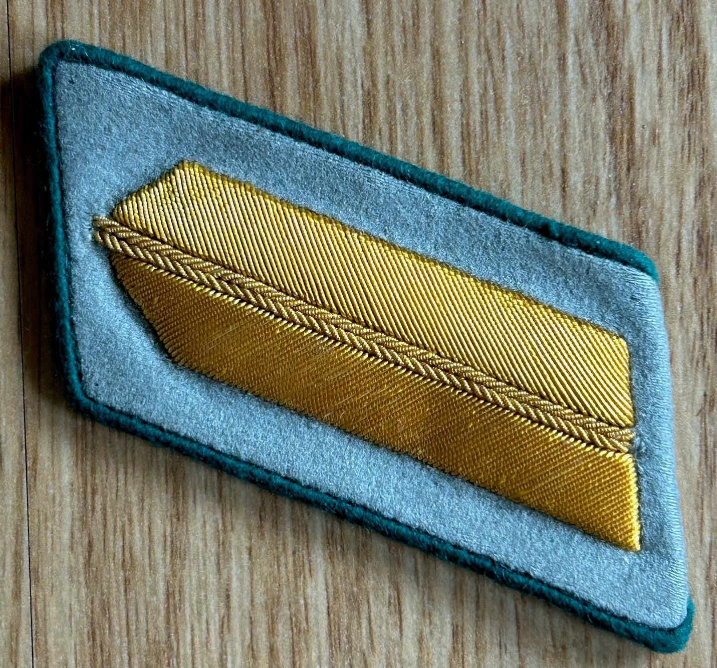Senior administrative Army official single collar tab