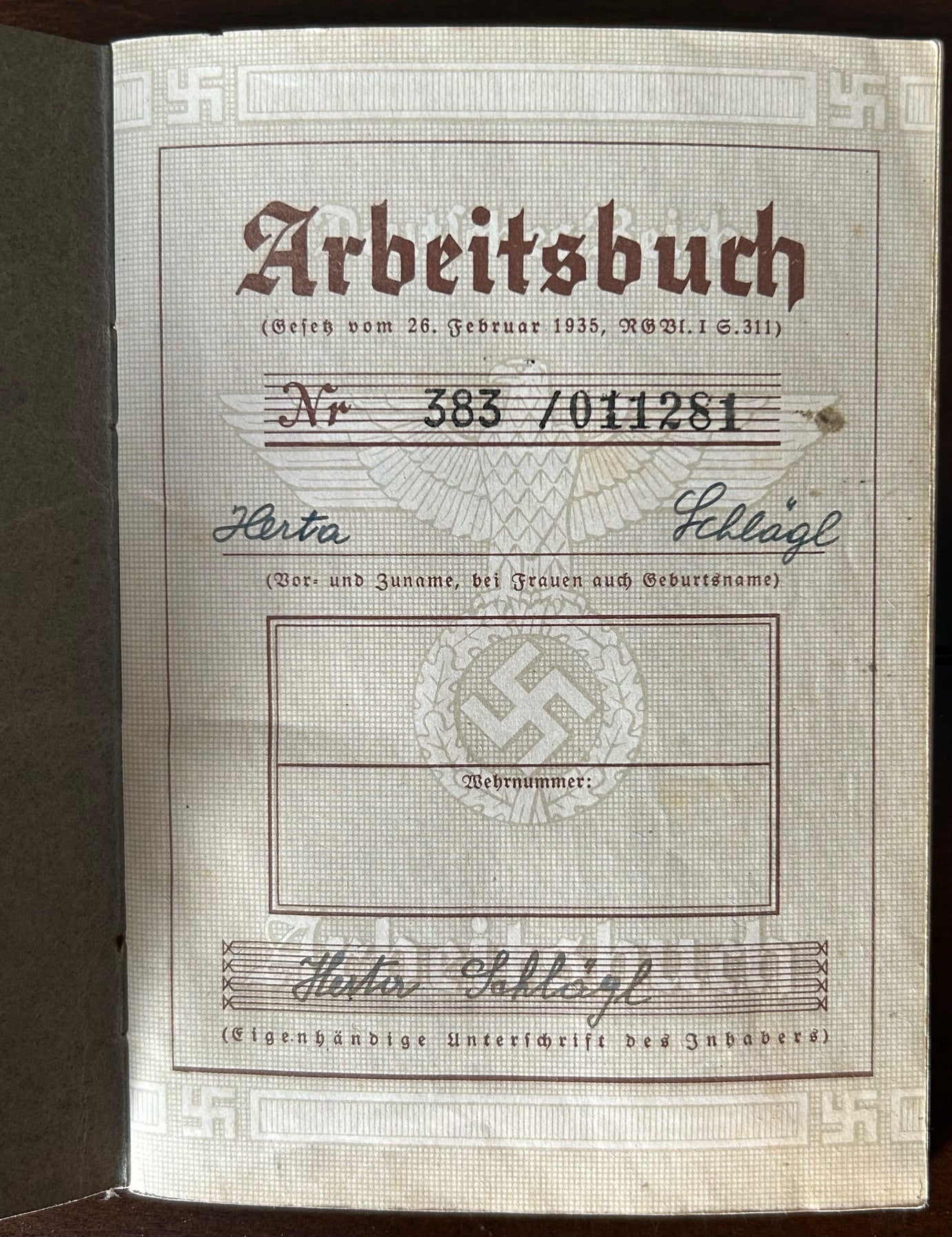 Arbeitsbuch - Austrian woman, Steyr factory and Flak Helper