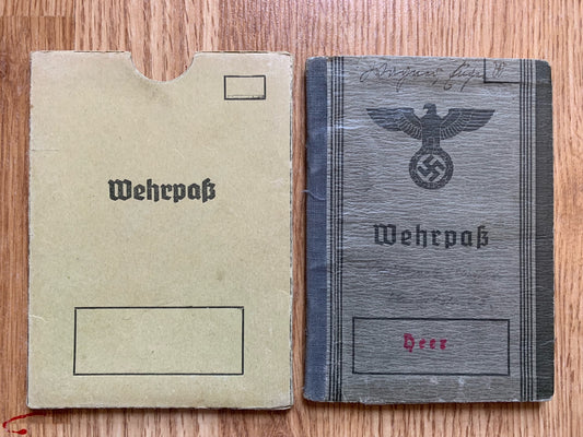 Wehrpass - decorated machine gunner, Battle for Moscow, wounded