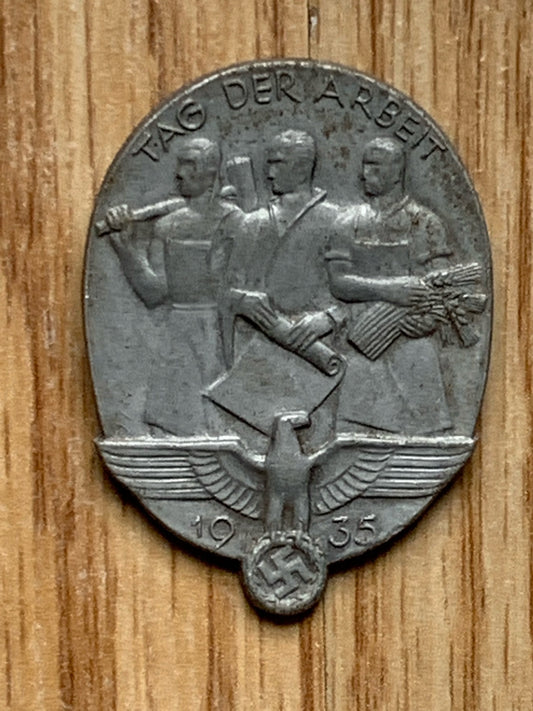 Tag der arbeit 1935 German tinnie