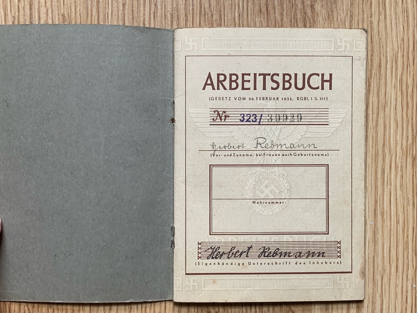 3rd edition Arbeitsbuch, late war - teenage factory worker