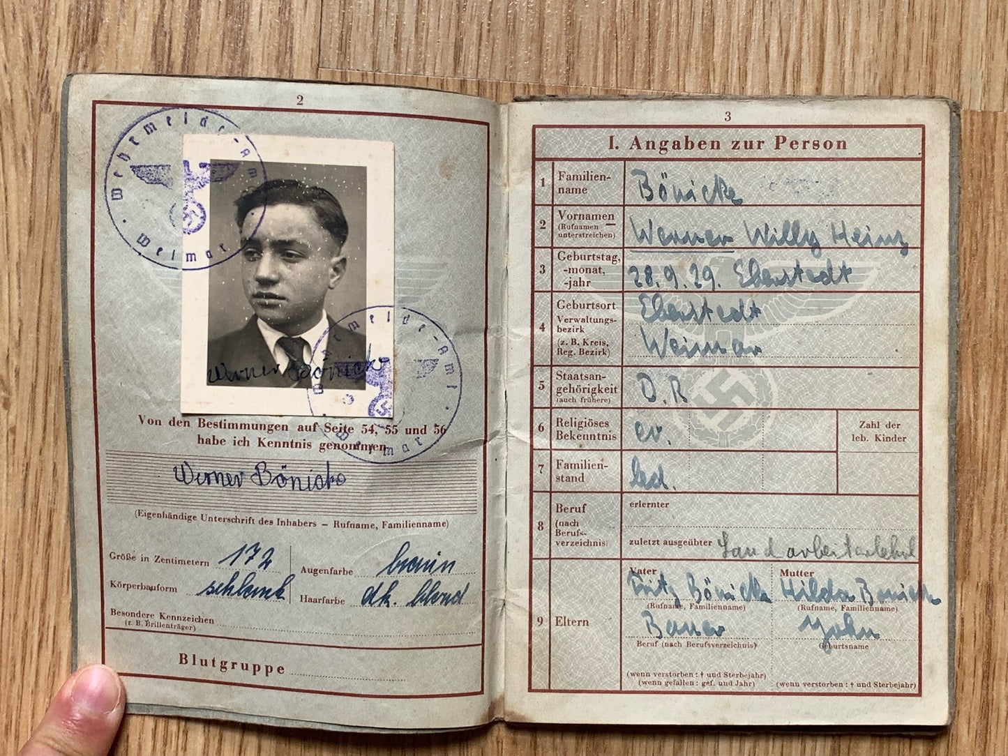 Wehrpass - teen conscript / RAD member, March 1945