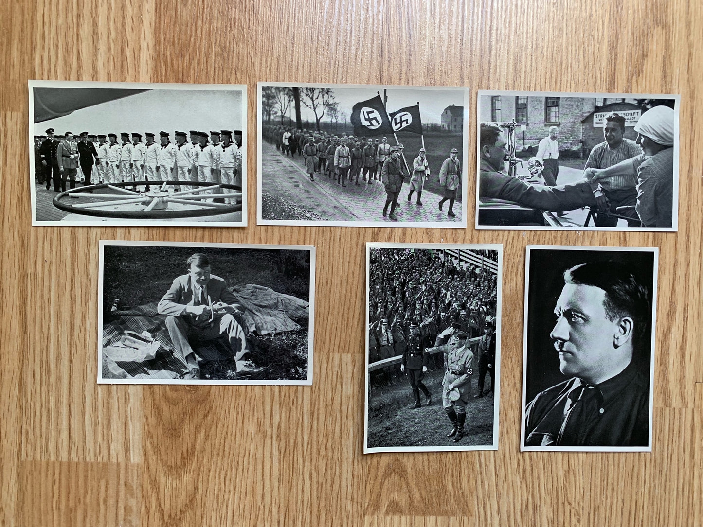 Package of German cigarette cards - Deutschland Erwacht 1935, gruppe 32