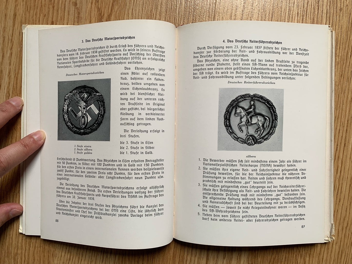 Orden und Ehrenzeichen im Dritten Reich - 1st edition 1939 German reference book