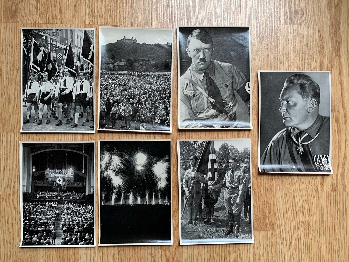 Package of German cigarette cards - Deutschland Erwacht 1935, gruppe 31