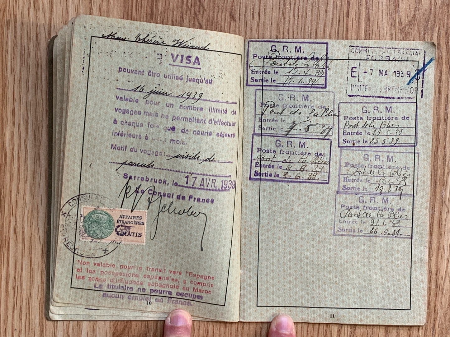 Reisepass / passport - mother and children 1939
