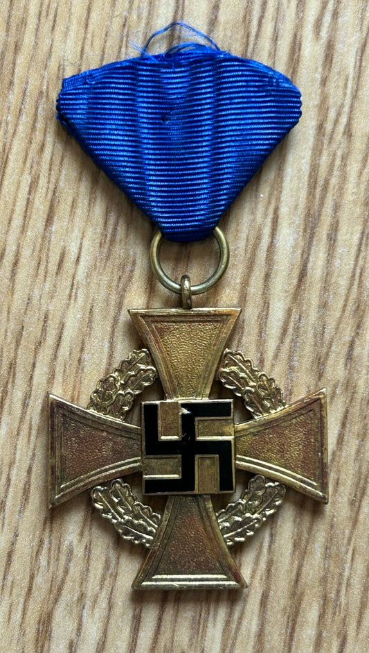 40 year Faithful service medal w/ ribbon