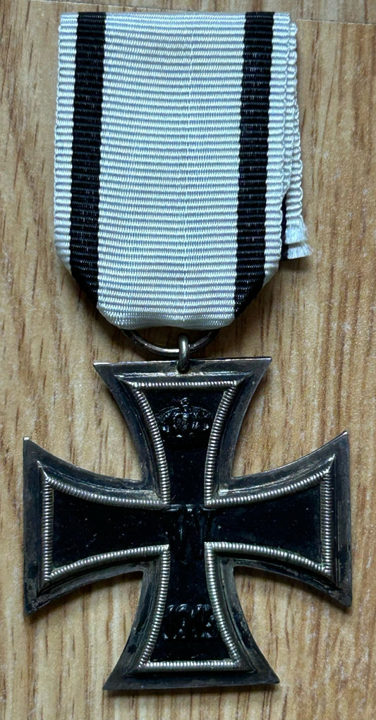 WW1 Iron Cross 2nd Class - Non combatant, maker marked