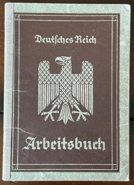 Arbeitsbuch - Berlin resident, public transit employee