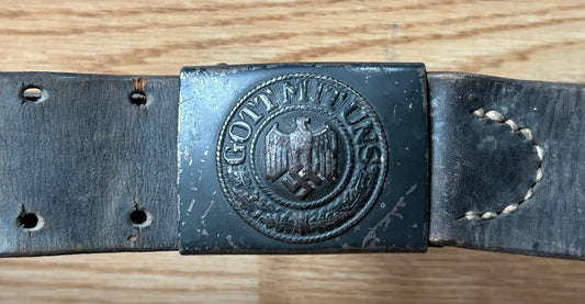 Kriegsmarine belt and buckle - maker marked 1942