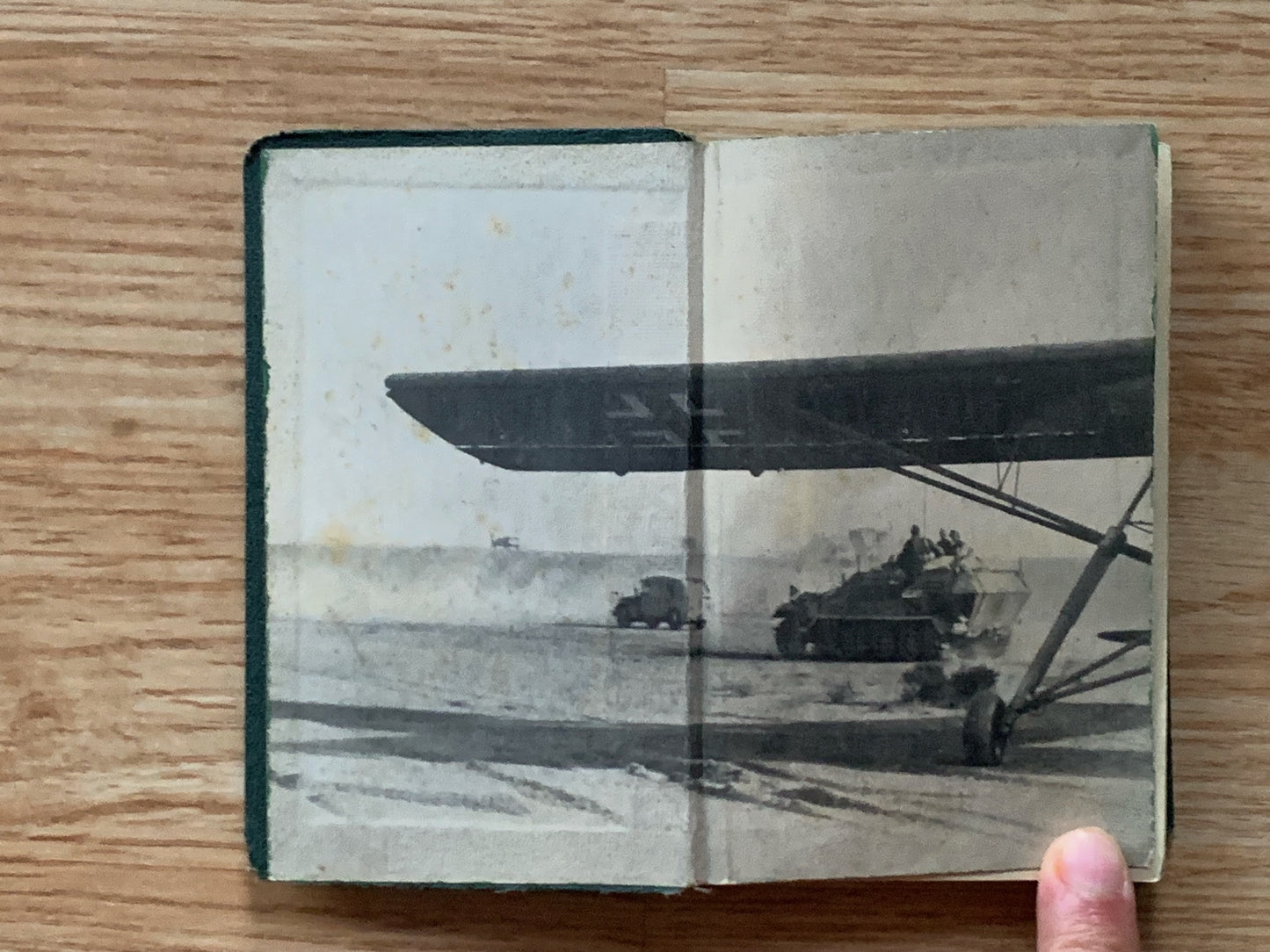 Der Soldatenfreund, soldier’s pocket journal - 1943 Luftwaffe edition