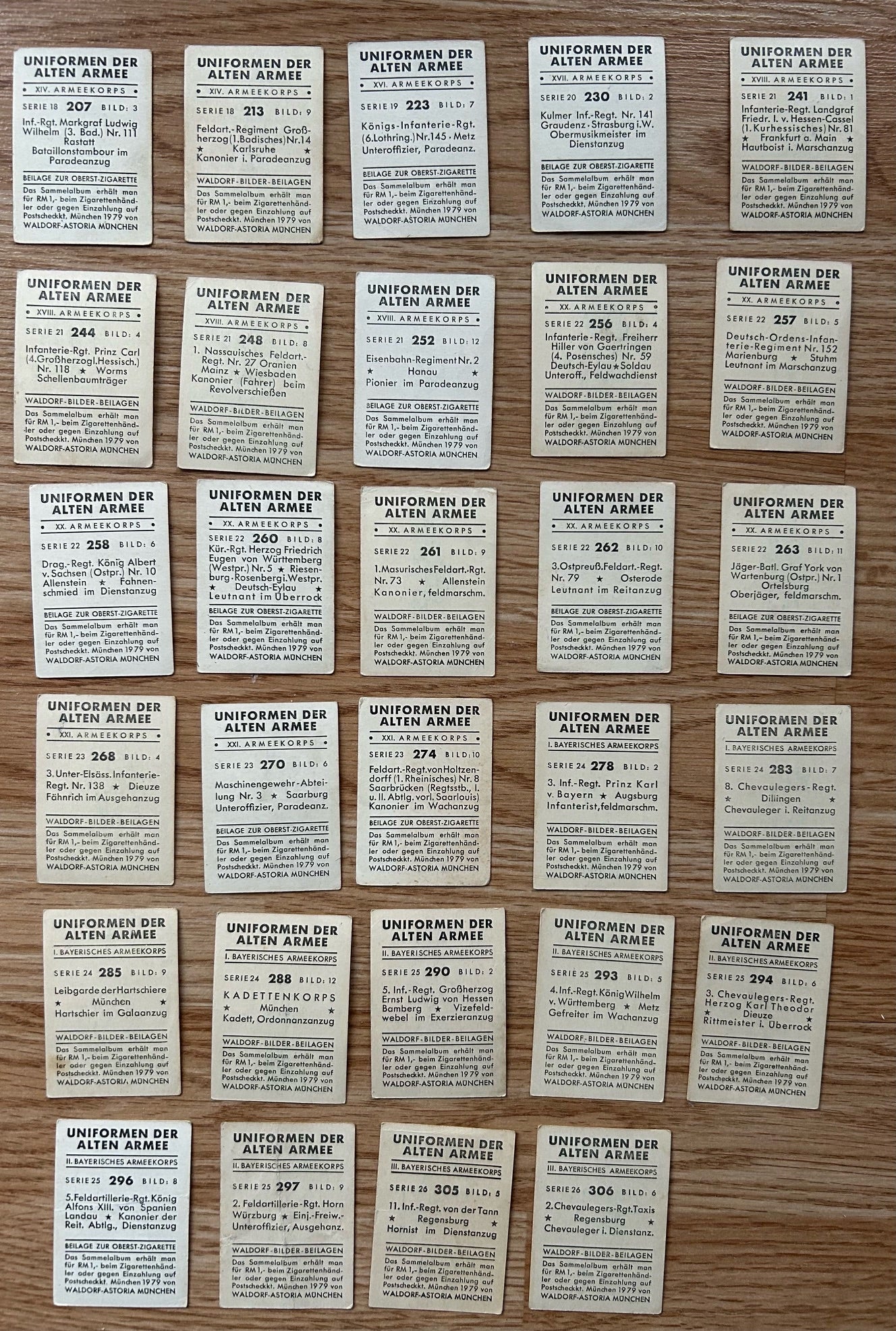 89 Uniformen der alten Armee series cigarette cards