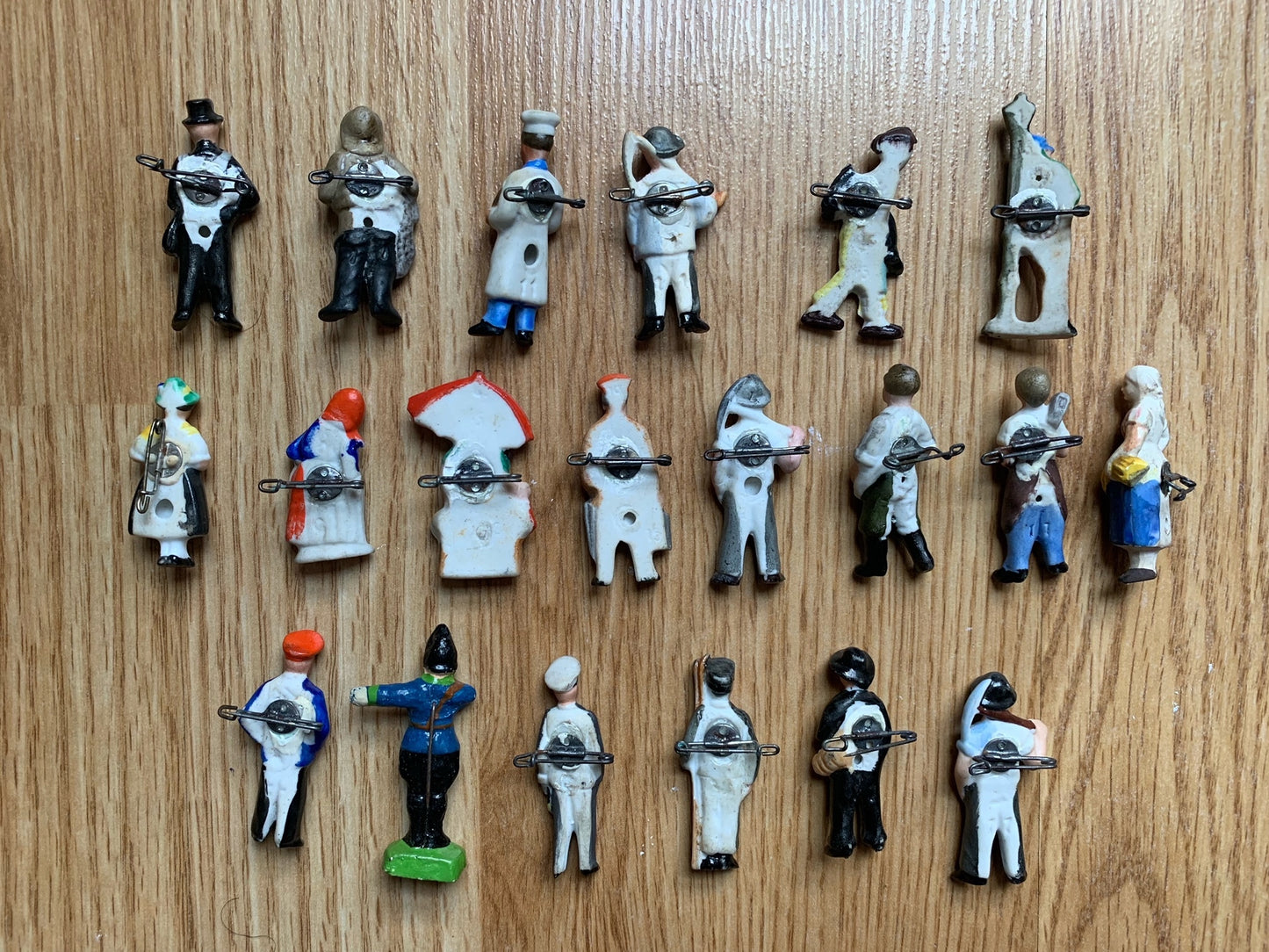 20 porcelain WHW figurines  - civilian and military